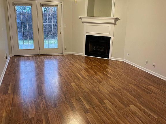 5th image of 12409 Meadow Ln