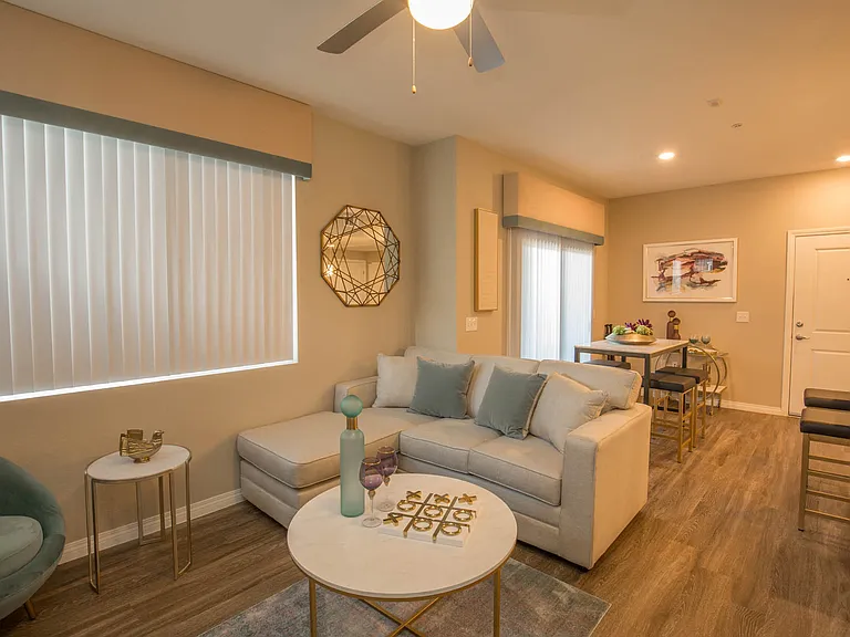A3 761 SQFT 1 Bed 1 Bath