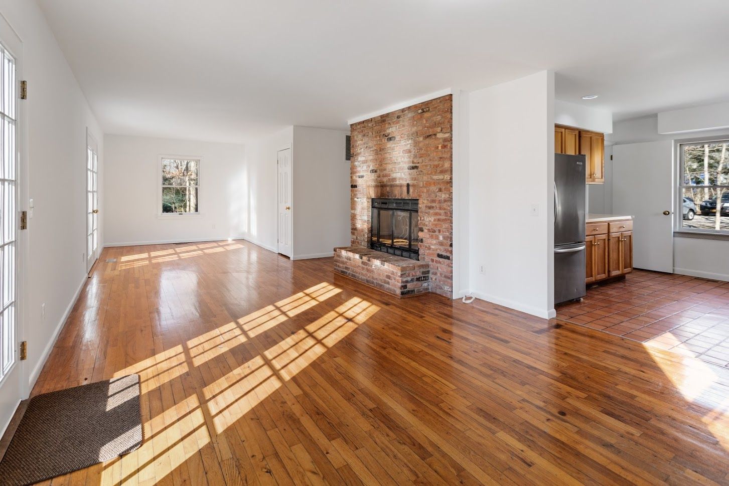  living / dining areas