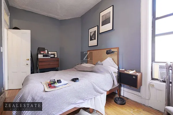 Rented by ZealEstate Group Inc | media 14
