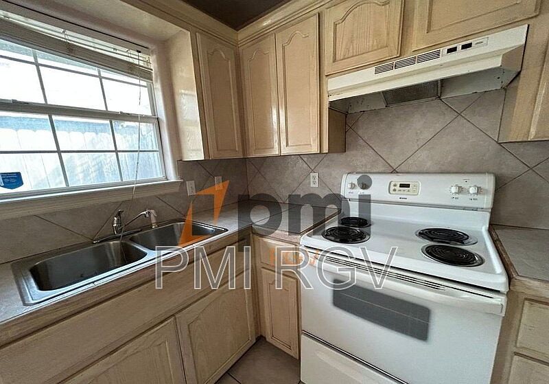1st image of 1817 Tierra Dulce Dr Unit 4