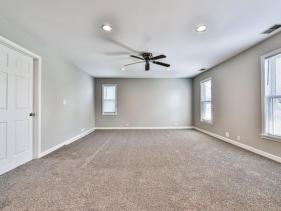 2nd image of 5265 N Lawler Ave #2