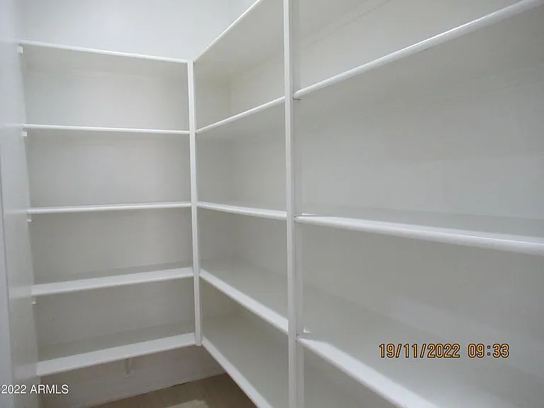 8530 W Flynn Ln — Photo 10