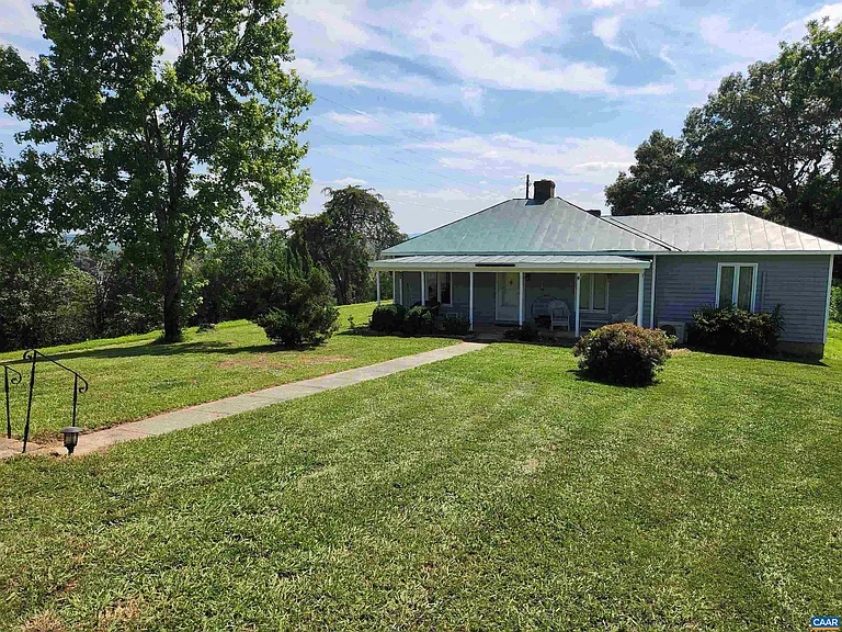 1829 Cabell Rd — Photo 1