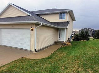 3731 Stoney Point Rd SW, Cedar Rapids, IA 52404