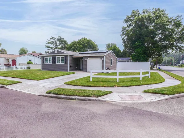821 Massachusetts Ave, Somers Point, NJ 08244