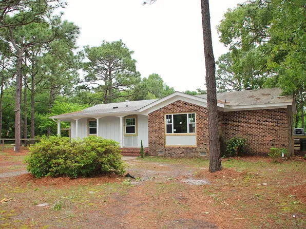 359 Green Meadows Dr, Wilmington, NC 28405