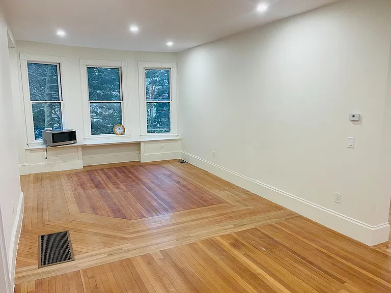 141 Cypress St — Photo 6