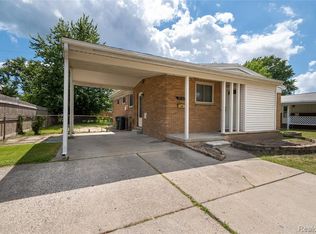 22724 Avalon St, Saint Clair Shores, MI 48080