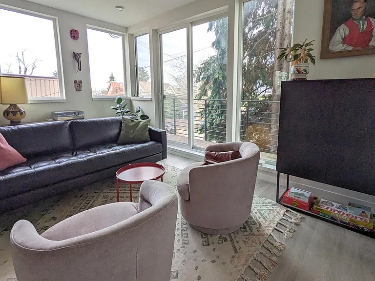 1539 14th Ave S #A — Photo 3
