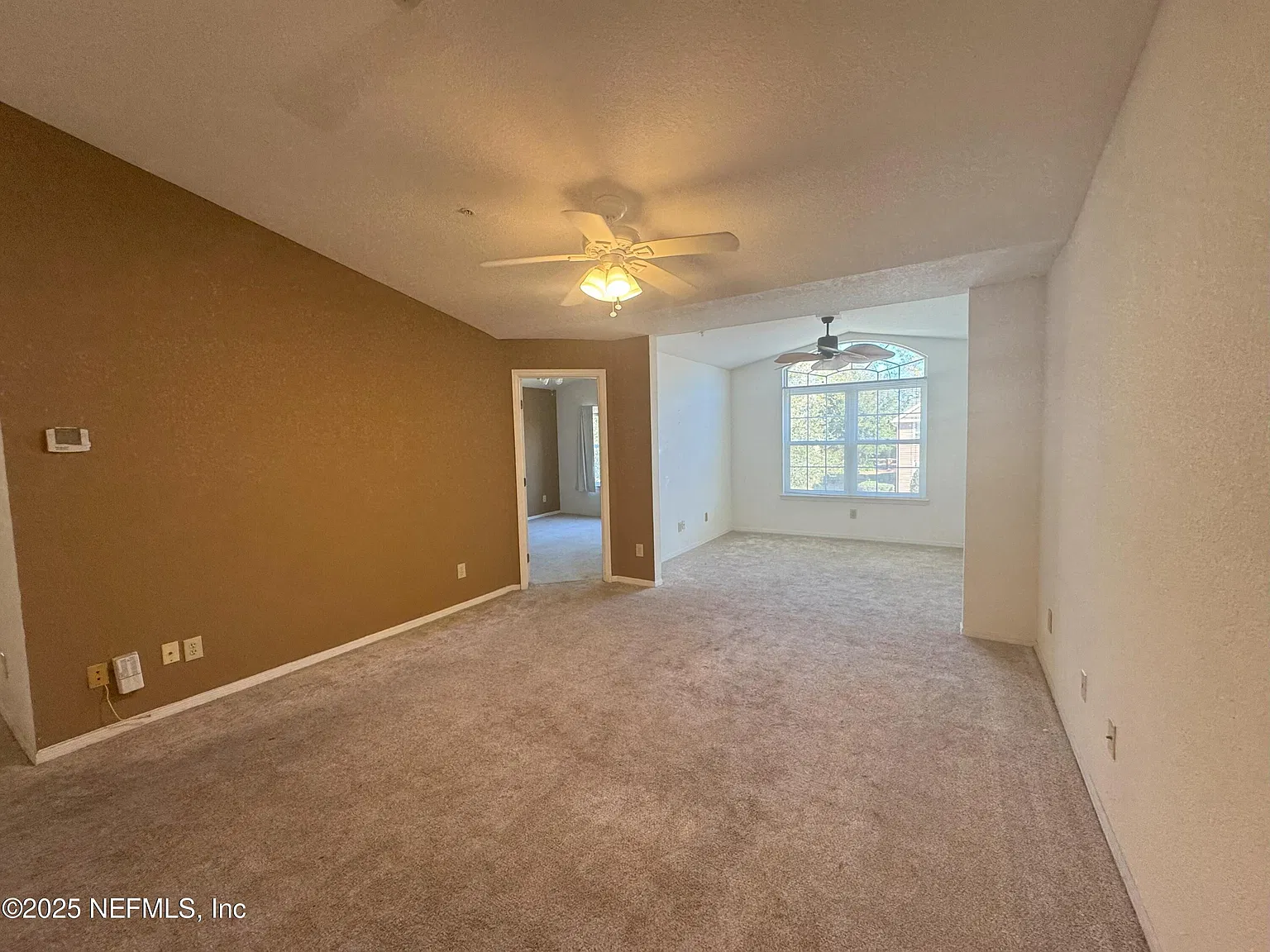 2 bed, 2.0 bath, 1138 sqft, $1,650 — Photo 2