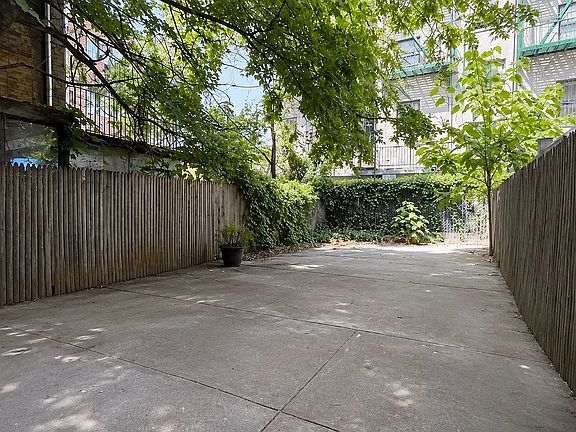 3rd image of 3 E 124th St APT 1A