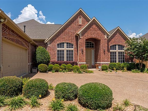 4th image of 2710 Knightsbridge Ln