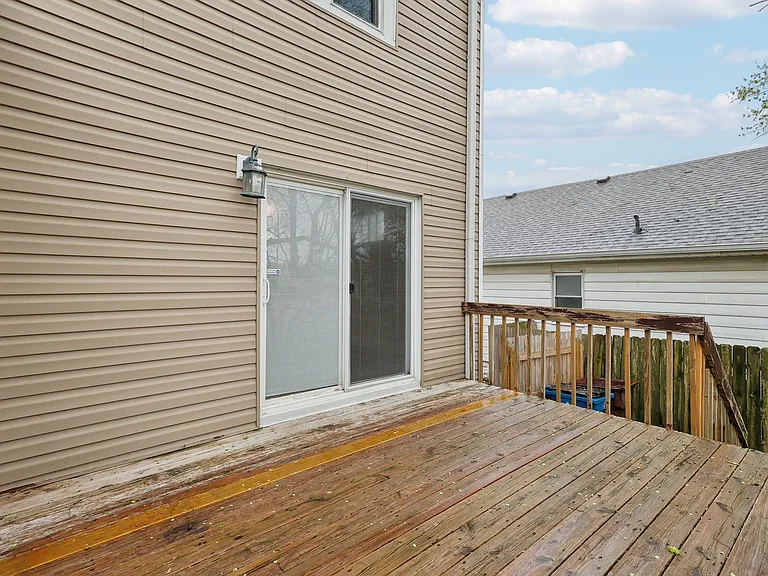 526 Berry Ave — Photo 22