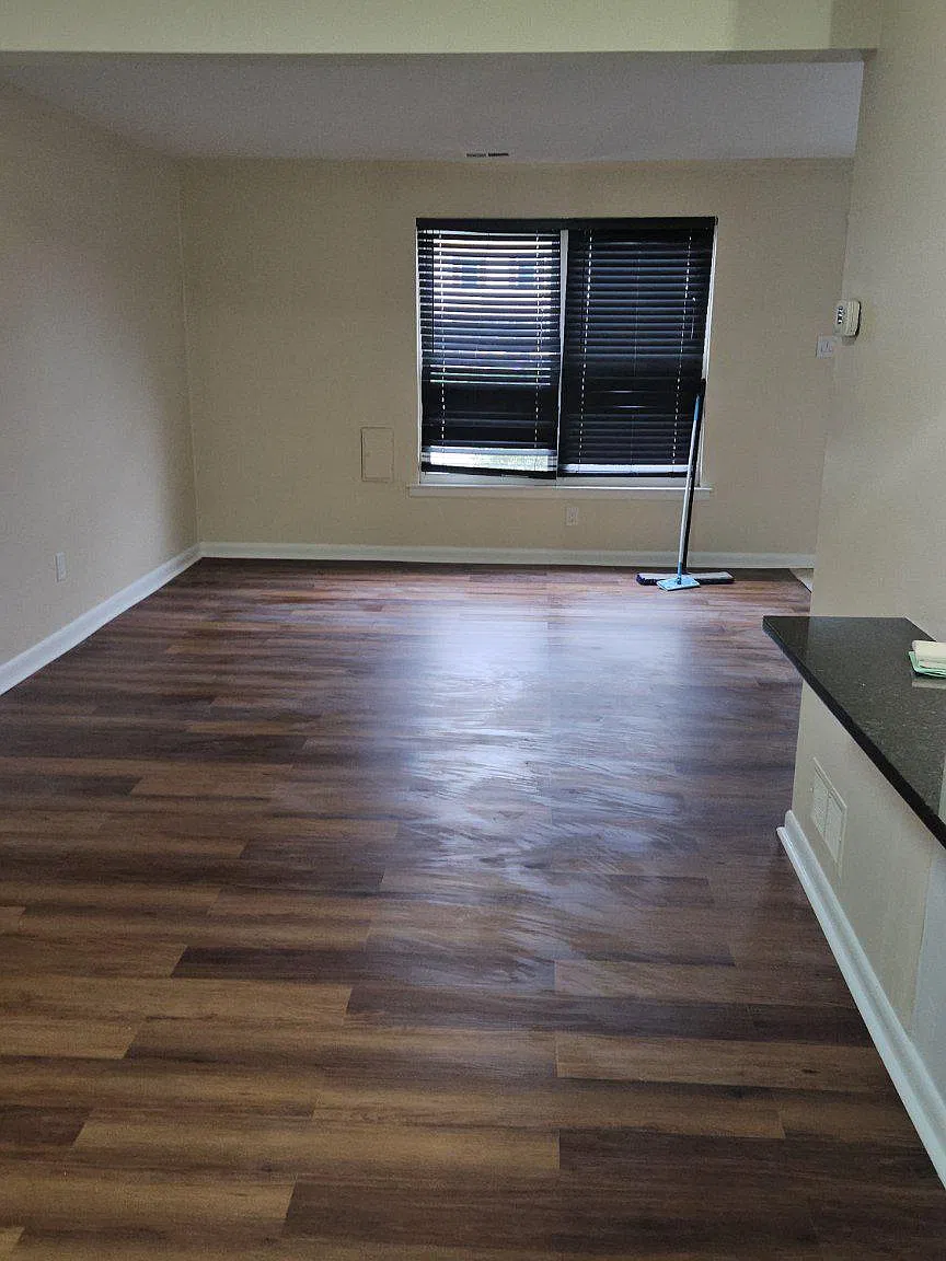 3 bed, 2.5 bath, 1988 sqft, $2,700 — Photo 2