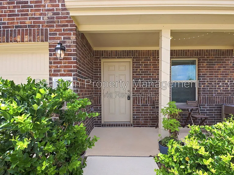 27147 Breakaway Ln — Photo 2