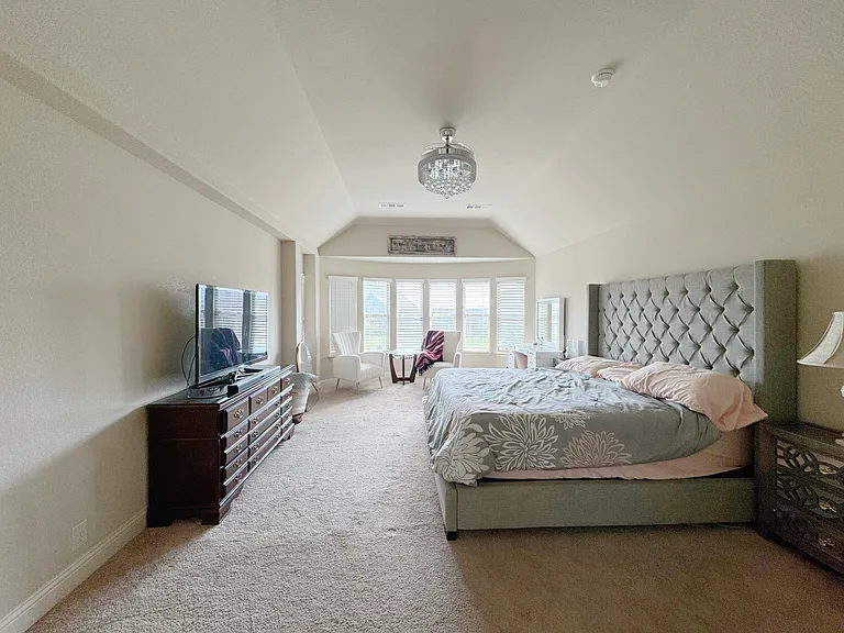 1507 Eminence Ln — Photo 3