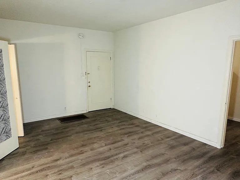 122 S Cedar St #4 — Photo 5