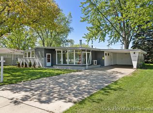 1115 W Summit Ave, Muskegon, MI 49441