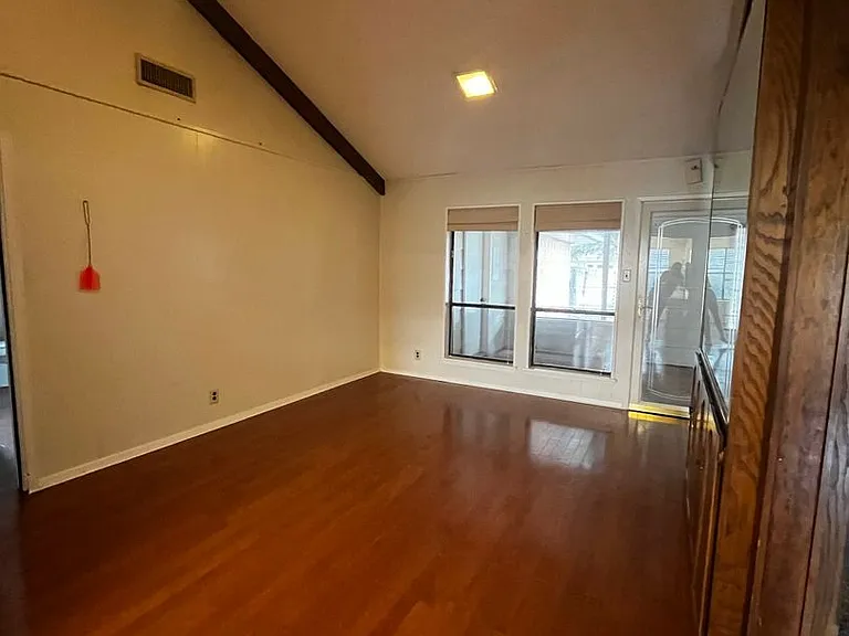 3834 Lake Ridge Dr — Photo 3