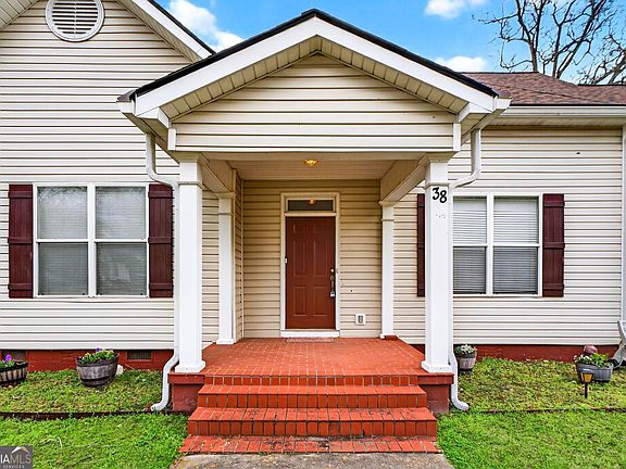 4th image of 38 Bowden St