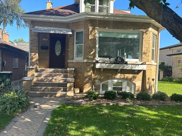 7109 N Keeler Ave, Lincolnwood, IL 60712