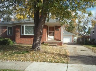 23430 Roanoke Ave, Oak Park, MI 48237
