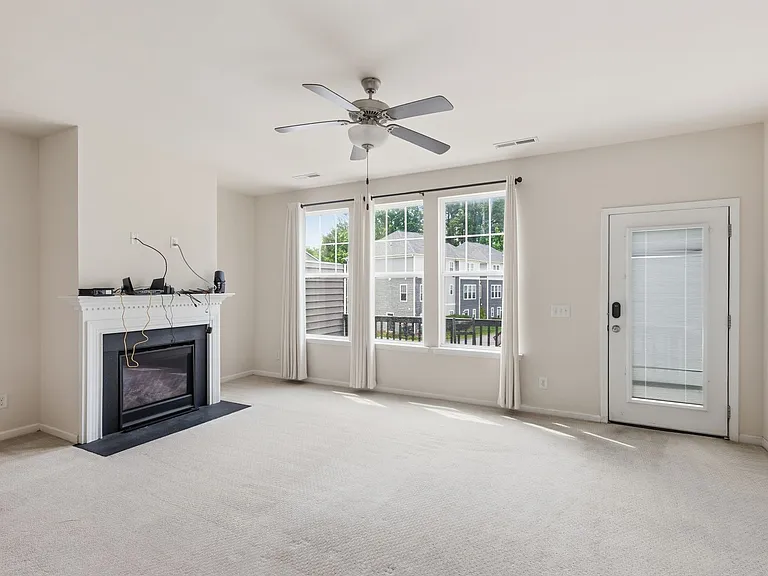 1502 Sharon Rd W — Photo 11