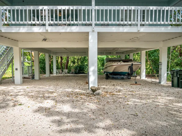 155 Cocoa Dr, Plantation Key, FL 33036