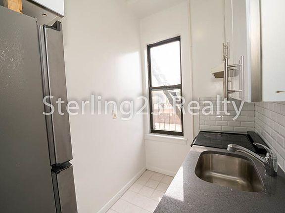 4th image of 23-35 31st St #F2