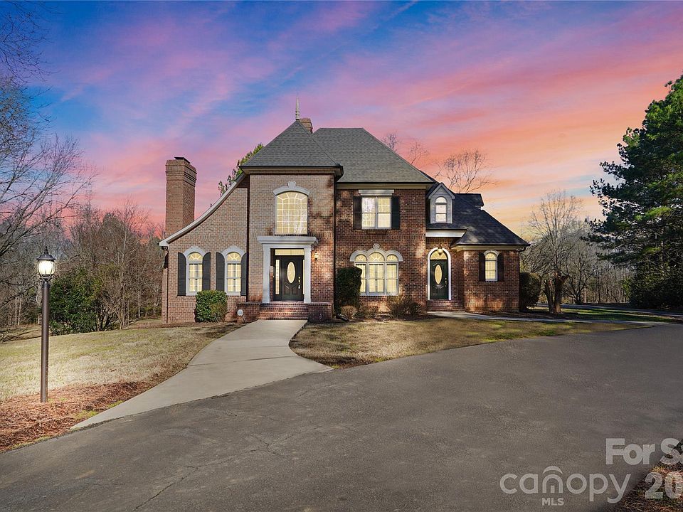 1st image of 2812 Woodwind Ct