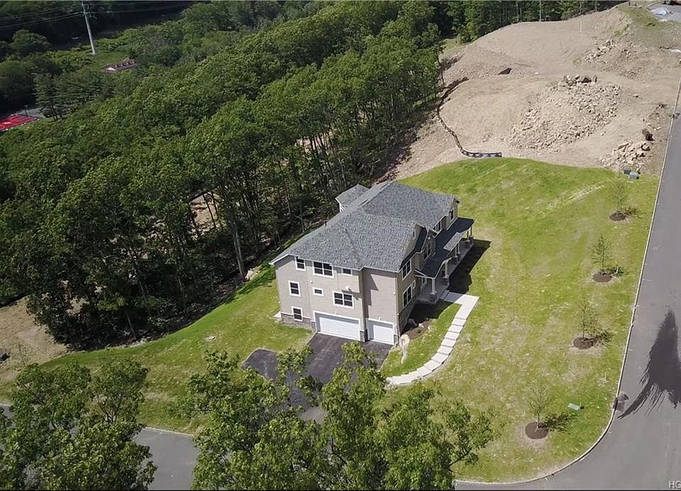 1st image of 17 Klingher Ct