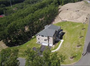 17 Klingher Ct, Pomona, NY 10970