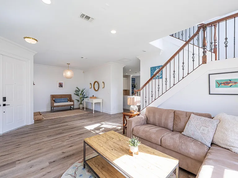1262 Barrigona Ct — Photo 15