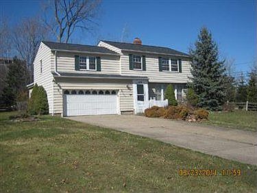 1st image of 836 Colony Dr