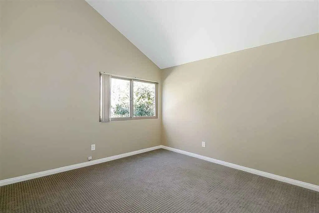 3 bed, 2.5 bath, 1750 sqft, $4,700 — Photo 3
