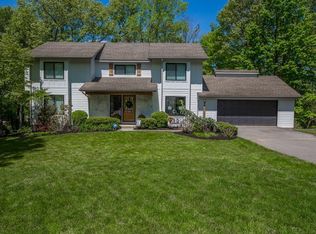 16 Chestnut Dr, Beckley, WV 25801