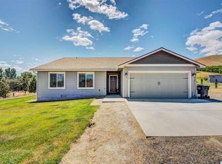 23405 N Willard Ave, Benton City, WA 99320