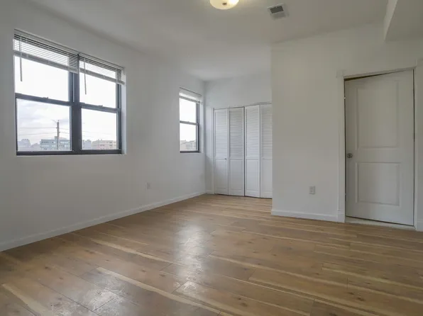 9017 Riverside Place image 17 of 26