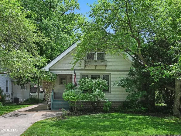 144 S Commonwealth Ave, Aurora, IL 60506