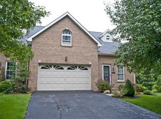 7105 Clubview Dr, Bridgeville, PA 15017