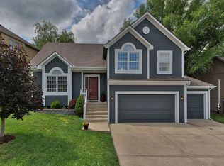 14110 NW 64th Ter, Parkville, MO 64152
