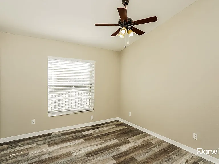 1229 Vinetree Dr — Photo 10