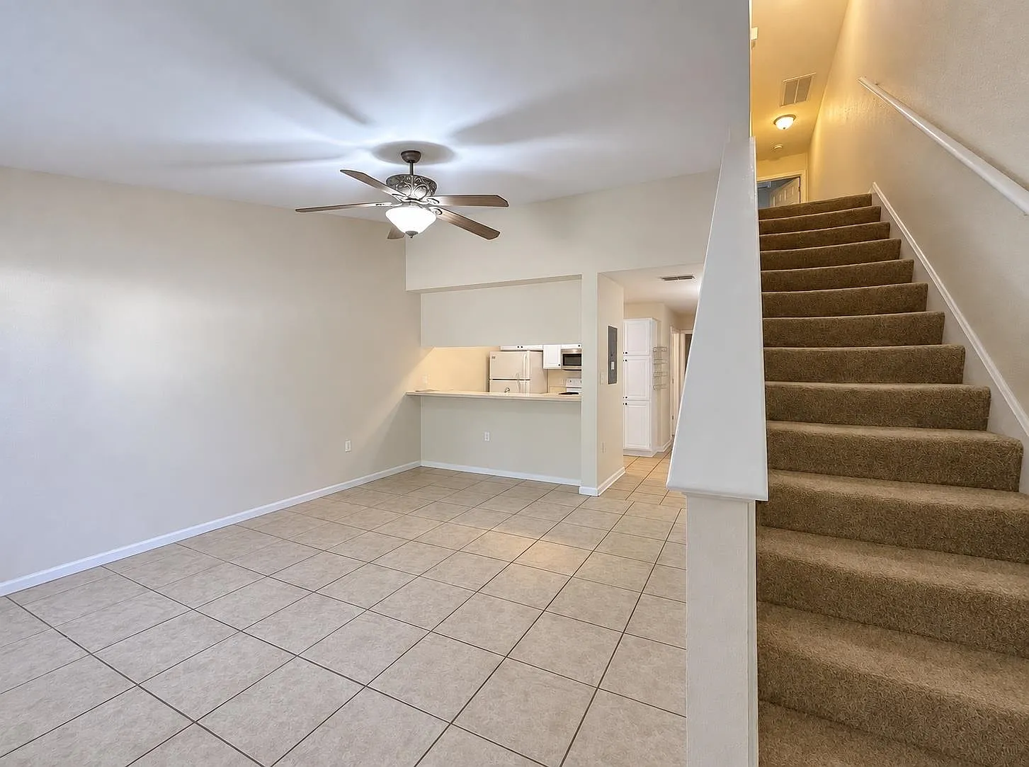 3 bed, 1209 sqft, $1,500 — Photo 2