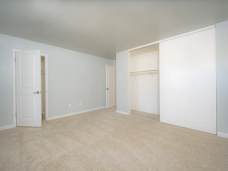 3040 Sunset #15 1bed2