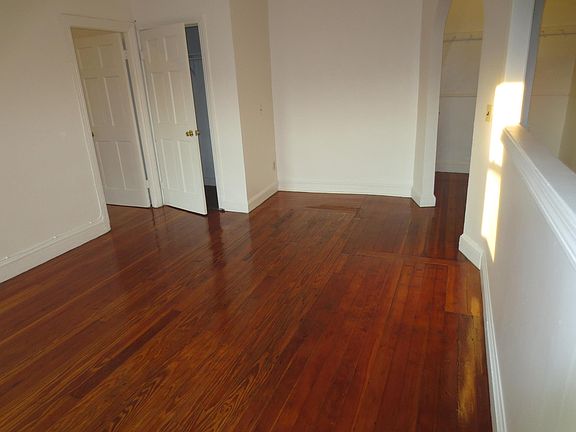 2nd image of 38 Brighton St Floor 3