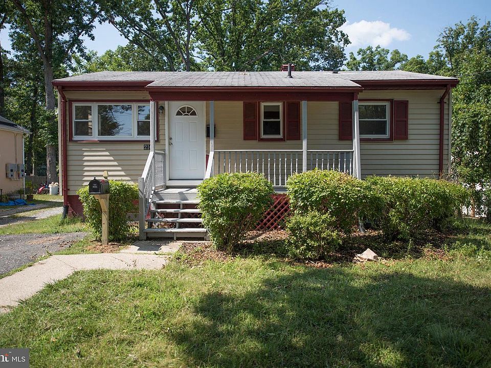 1st image of 216 Elizabeth Ave