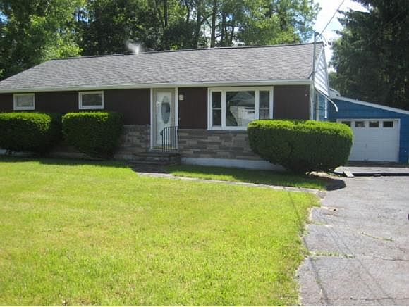 1st image of 13 Belair Dr