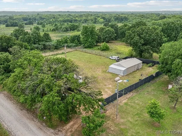 12085 N 160th Rd, Okmulgee, OK 74447