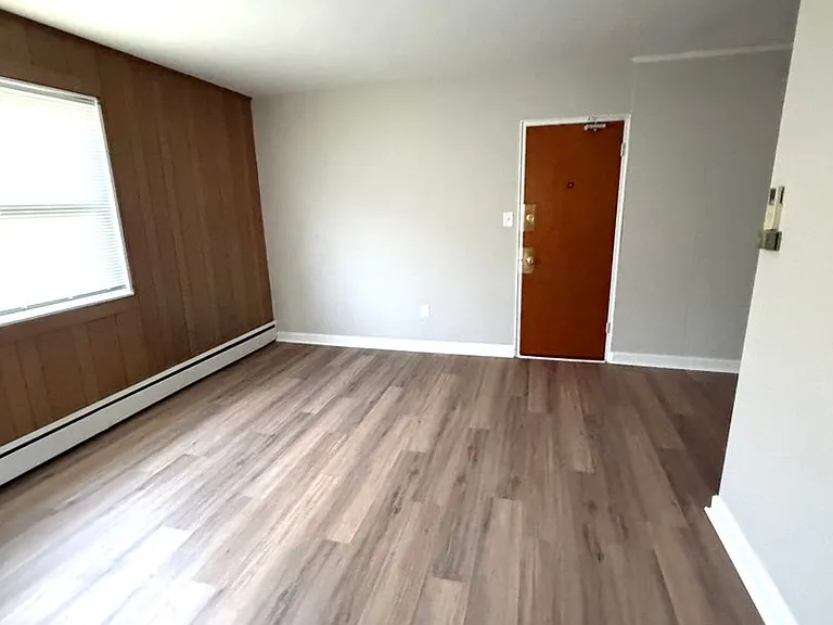 335 Talbott Ave — Photo 5